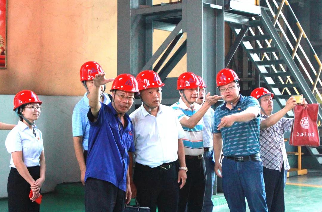 客從遠(yuǎn)方來，情隨黨建起