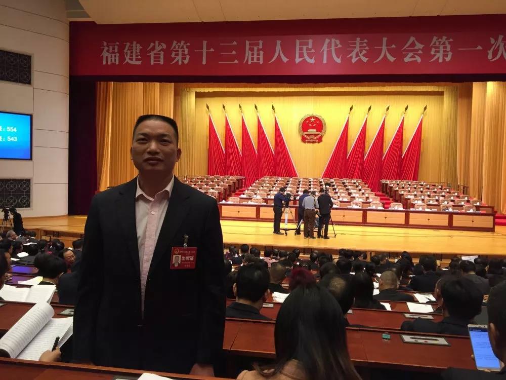 黨員立潮頭，領(lǐng)跑當(dāng)先鋒之十一｜鐘澤龍：扎根現(xiàn)場的質(zhì)量管理者